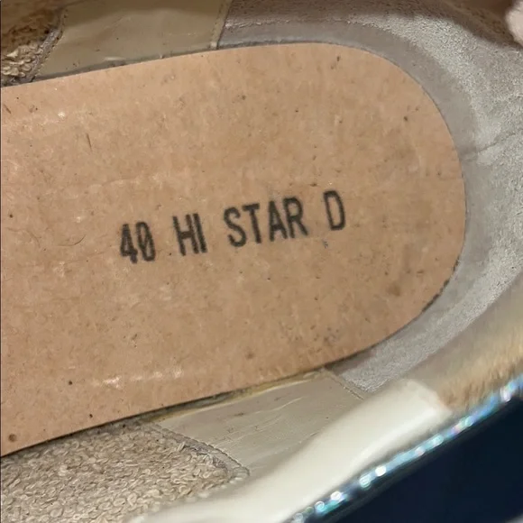 Golden Goose White and Silver Sneakers - Picture 5 of 10